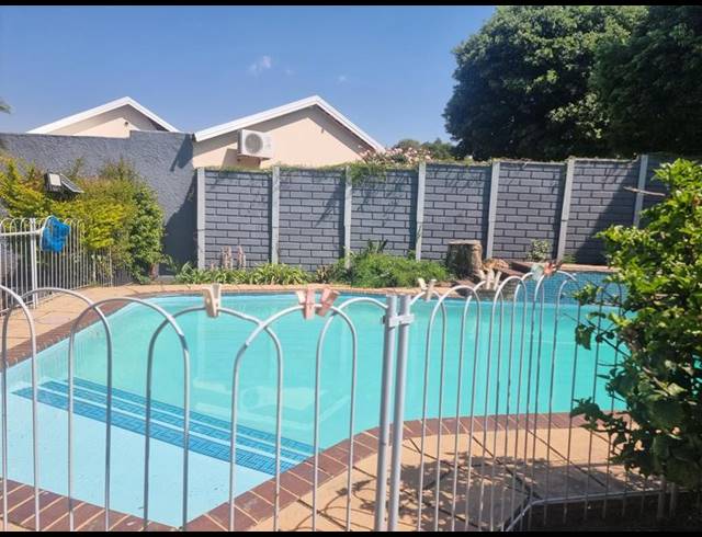 6 BEDROOM HOUSE FOR SALE IN DOWERGLEN